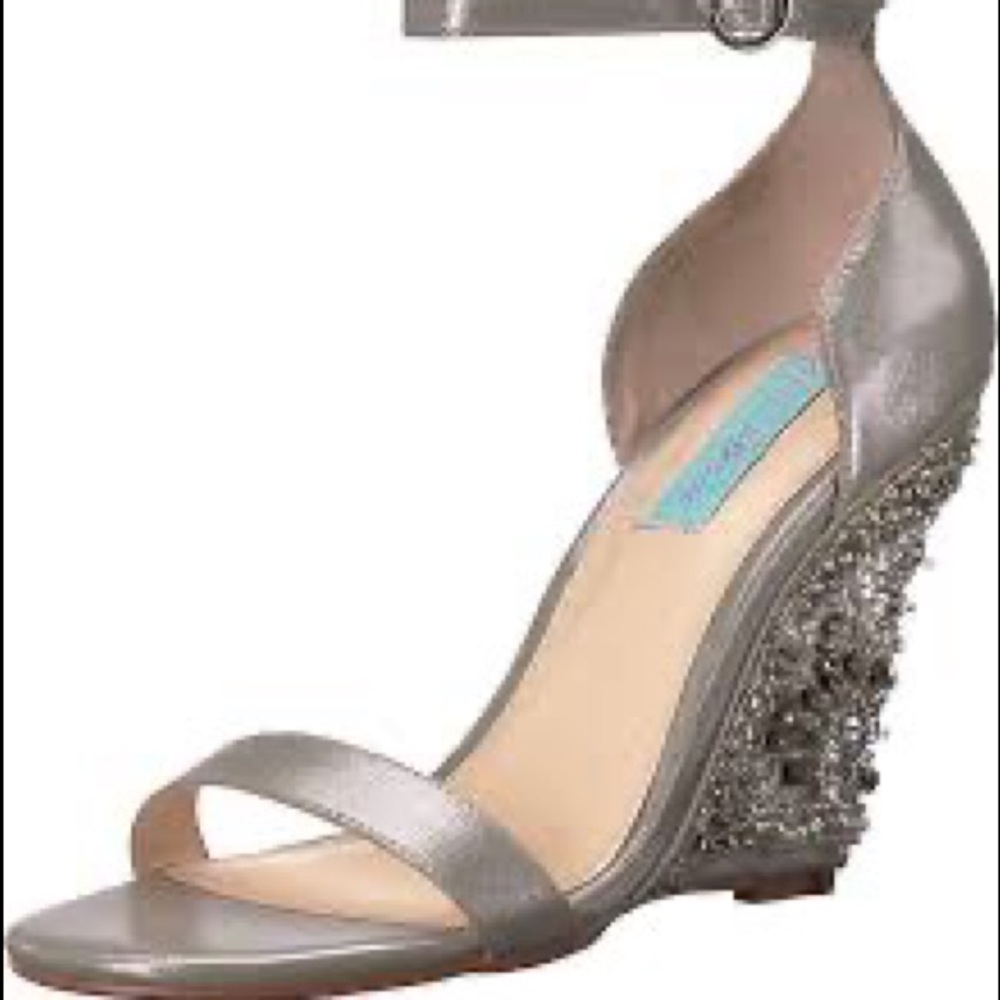 Alisa by Betsey Johnson